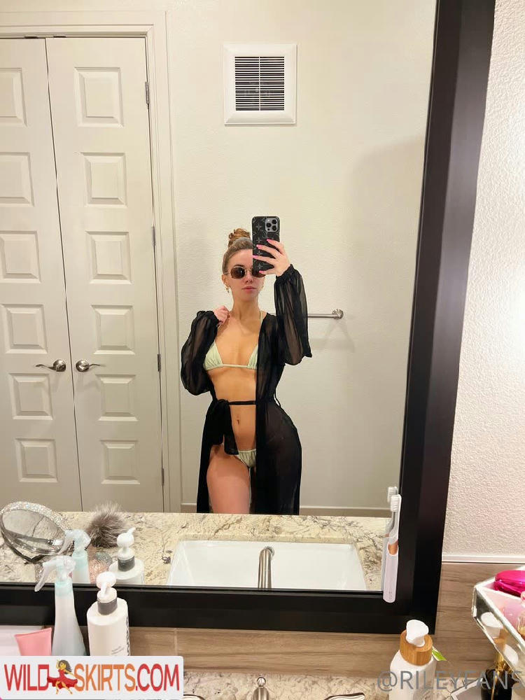 Riley / Amourettie / Rileyfans / WIFEMODER / rileyhubatka nude OnlyFans, Instagram leaked photo #31