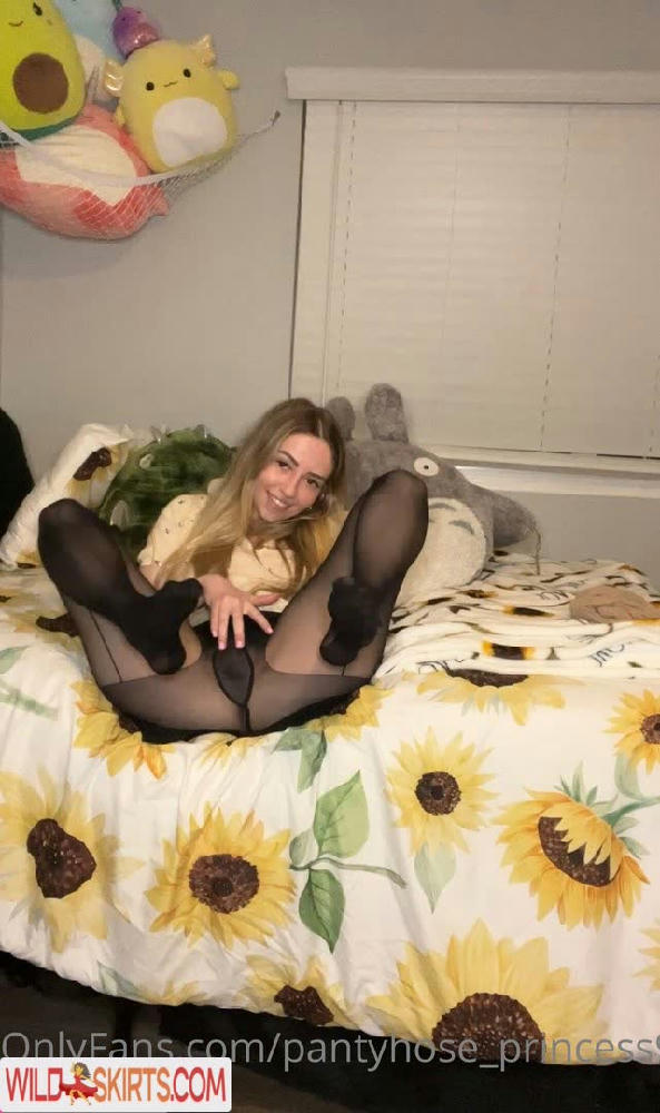 rileydee99 / pantyhose princess99 / pantyhose_princess99 / rileyed99 nude OnlyFans, Instagram leaked photo #8