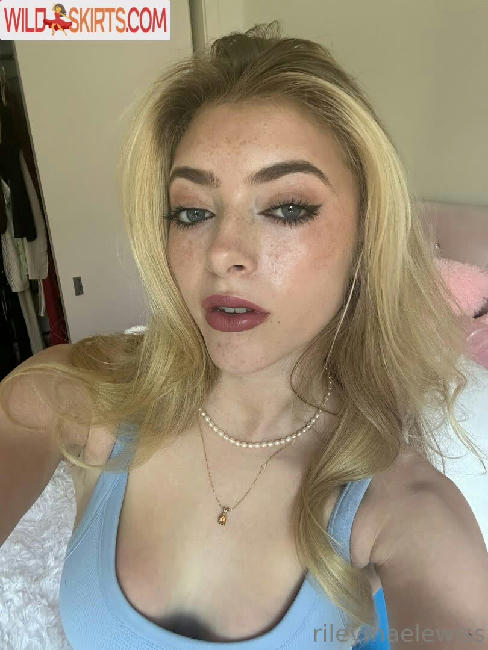 rileymaetwo / life__of___riley / rileymaetwo nude OnlyFans, Instagram leaked photo #5