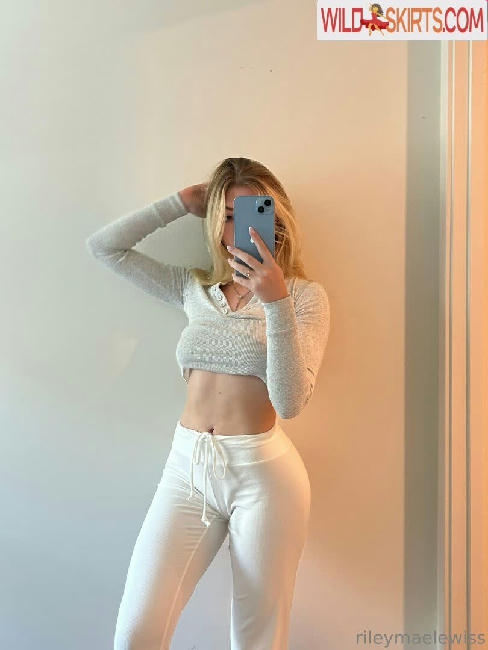 rileymaetwo / life__of___riley / rileymaetwo nude OnlyFans, Instagram leaked photo #18