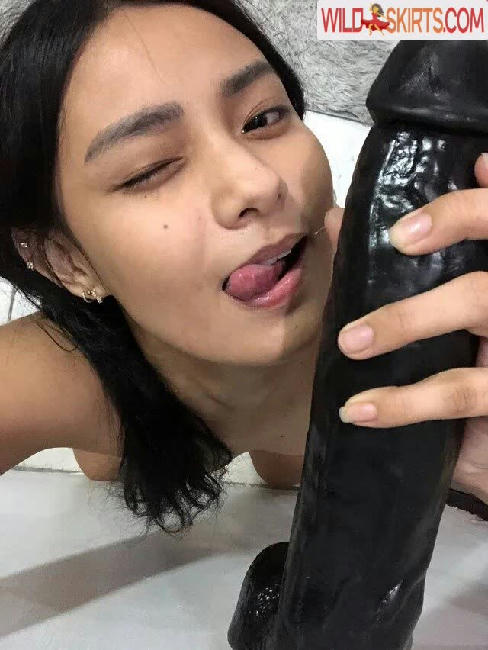 Riza Loren Carrillo / rizacarillo / rizaccxxx nude Instagram leaked photo #13