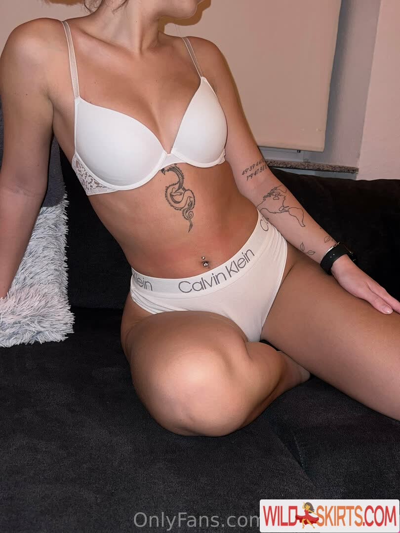 RosalieBieber / rosalieberger_ / rosaliebieber nude OnlyFans, Instagram leaked photo #9