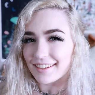 Rose ASMR avatar