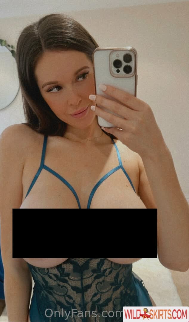 Rose.harrt nude leaked photo #2