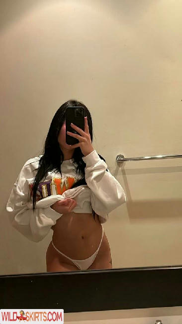 roselinllanes nude OnlyFans leaked photo #16