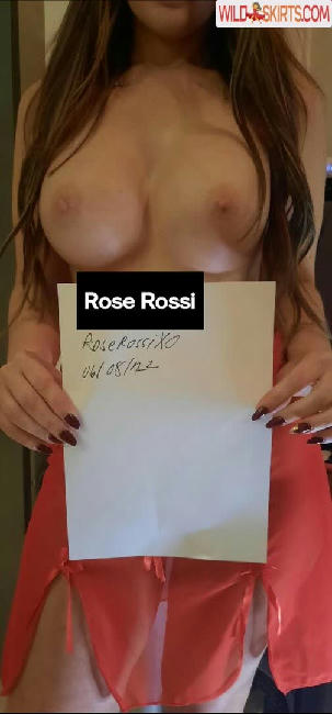 Roserossixoxo / Rose Rossi / roseyposeyxoxo / rosiexox2 nude OnlyFans, Instagram leaked photo #1