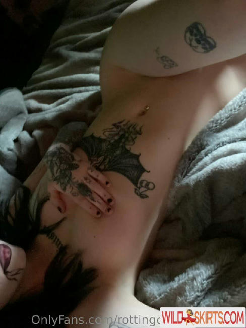 rottingcorpseprincess / rottenpeachcorpse / rottingcorpseprincess nude OnlyFans, Instagram leaked photo #84