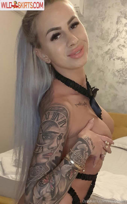 roxanaa23 / rooxaanaa23 / roxanaa23 nude OnlyFans, Instagram leaked photo #24