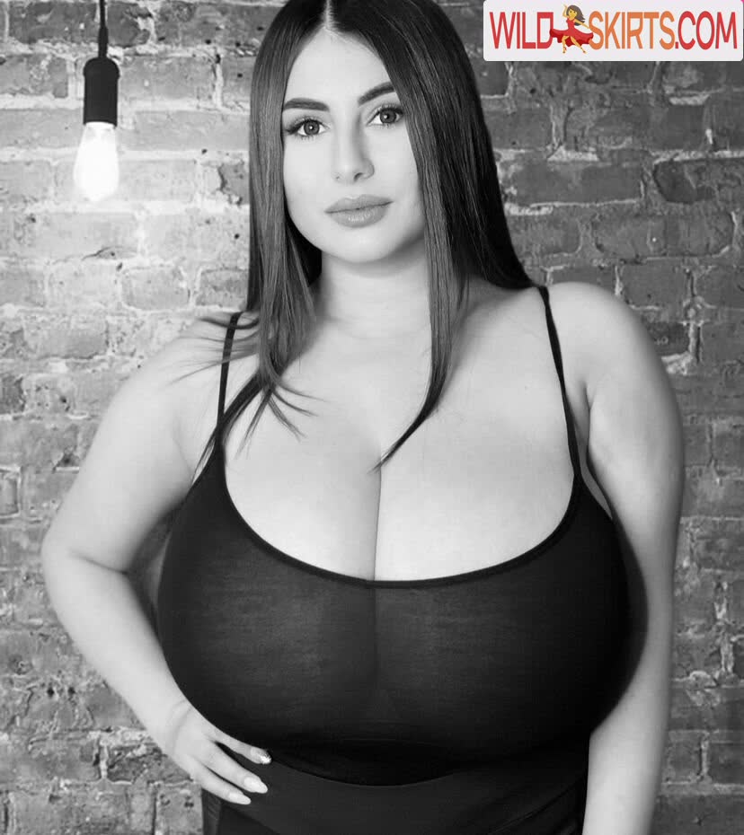 Rozzzywow / Aria_Caroll / Ariatits / Donna Rozza / bboobscarol_ / rozzzywow nude OnlyFans, Instagram leaked photo