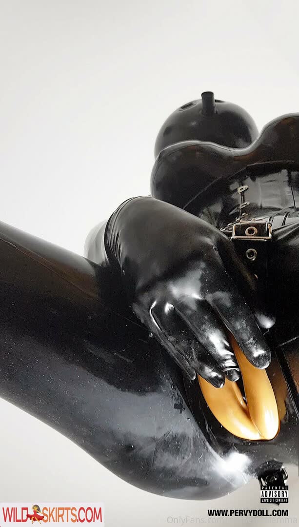 Rubberdollemma nude leaked photo #35