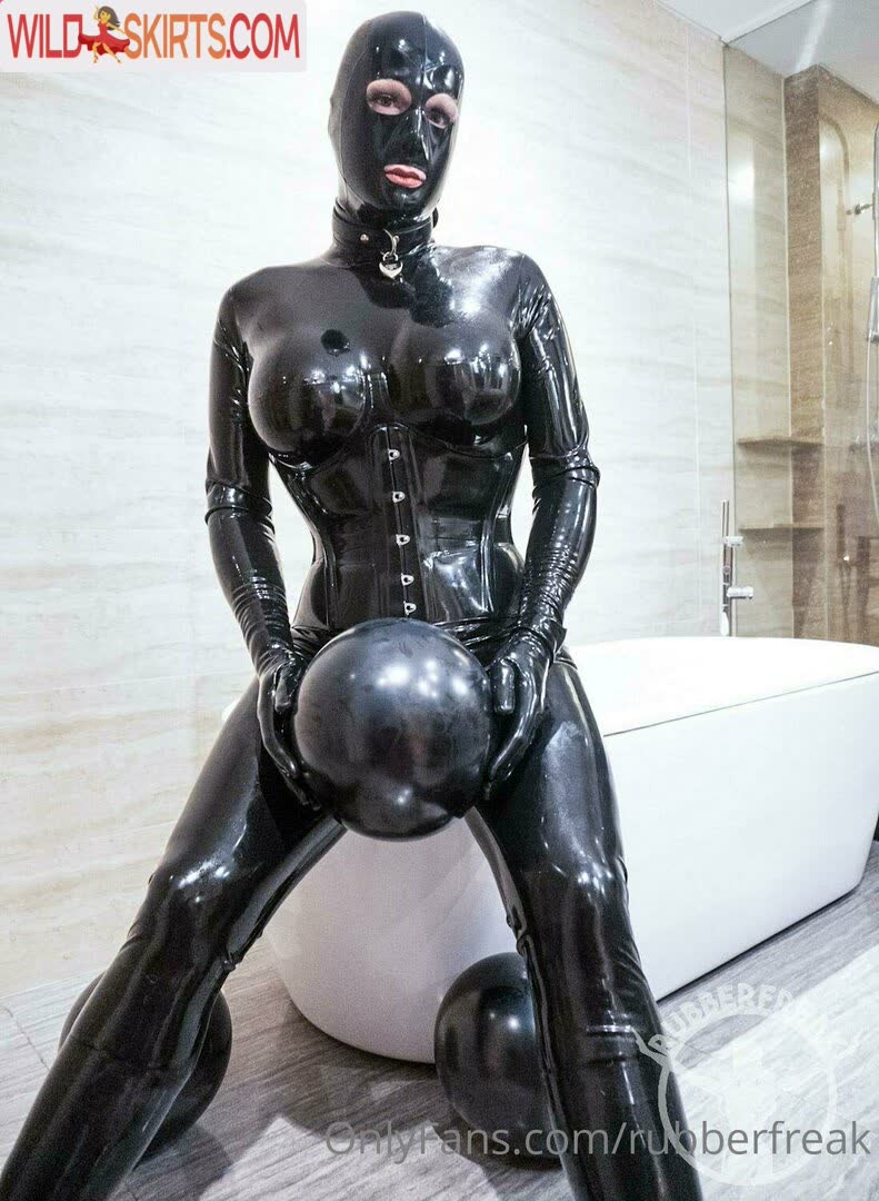 Rubberfreak nude leaked photo #38