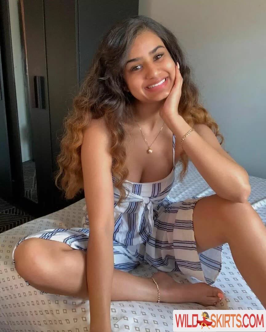 ruhana_x / angelruhanakhanam / ruhana_x / ziennaxxx nude OnlyFans, Instagram leaked photo #19