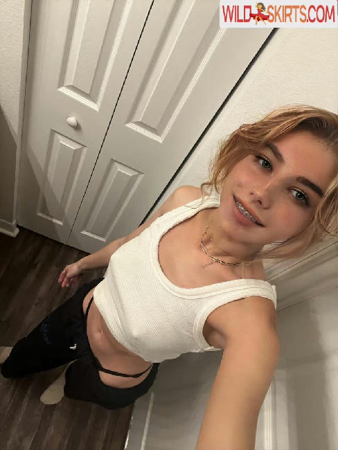 rylieeee / CarolynZambrano / Rylie / rylieeee / smileyrileyxxx nude OnlyFans, Instagram leaked photo #11