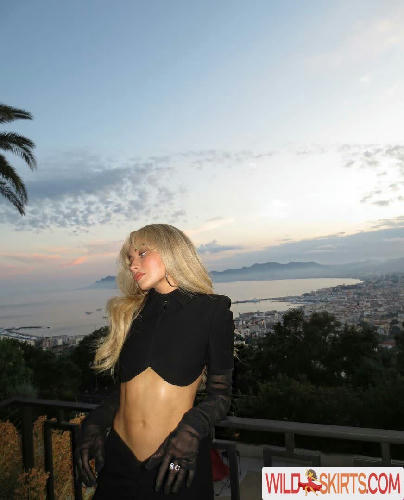 Sabrina Carpenter / bubble39 / sabrinacarpenter nude OnlyFans, Instagram leaked photo #279
