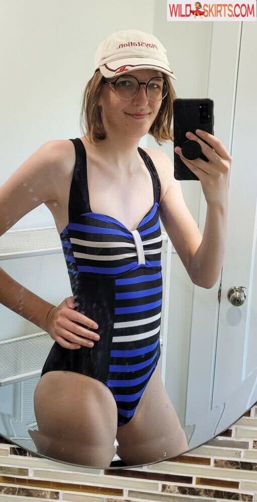 Saoirse nude leaked photo #16