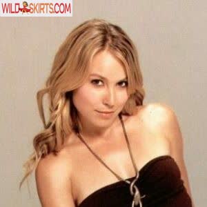 Sarah Carter nude leaked photo #3