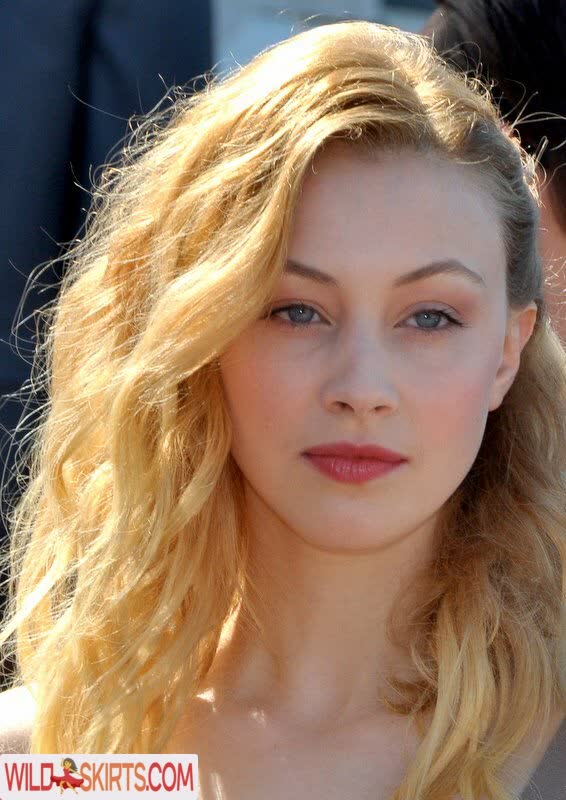 Sarah Gadon / sarahgadon nude Instagram leaked photo #8