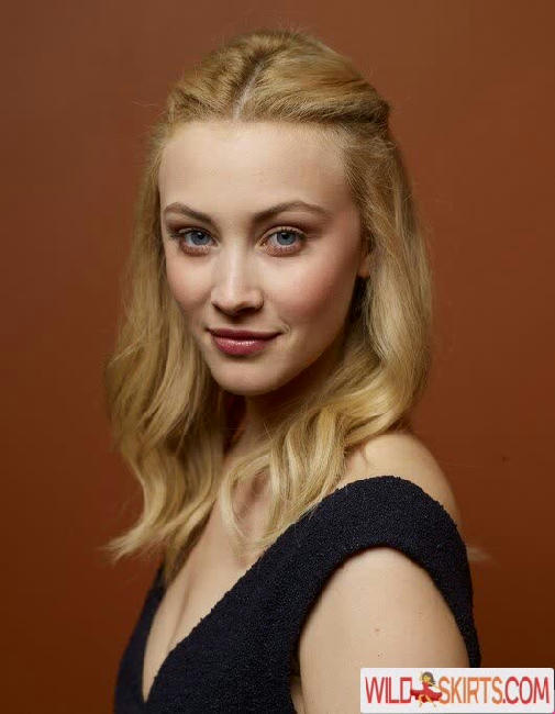 Sarah Gadon / sarahgadon nude Instagram leaked photo #21