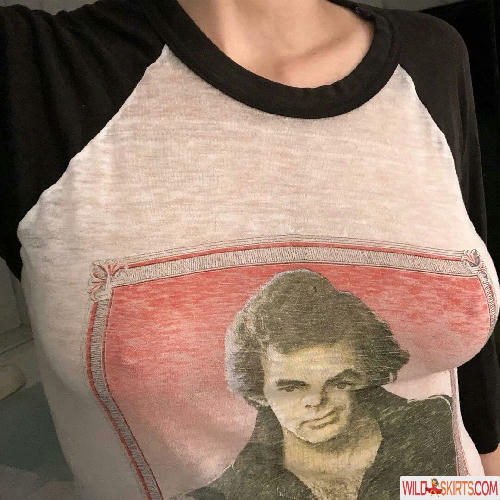 22 hot photos by Sarah Silverman