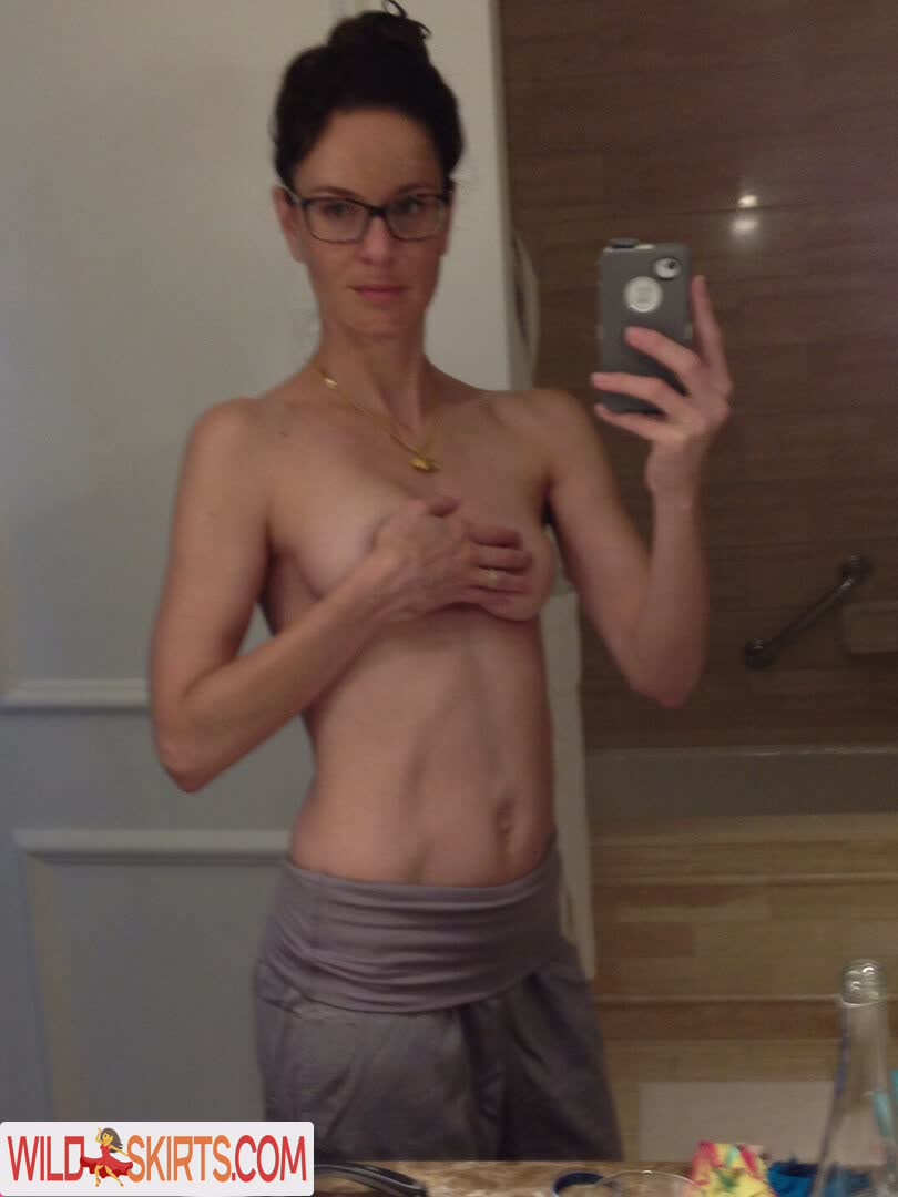 Sarah Wayne Callies nude leaked photo #9