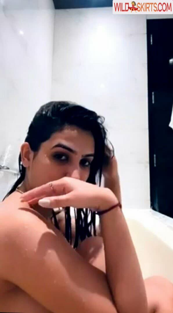 Sassy Poonam / sassy_poonam nude Instagram leaked photo #8