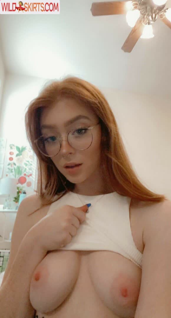 scarletxoxo18 / scarlet__iv / scarlet_xoxo_18 / scarletxoxo18 nude OnlyFans, Instagram leaked photo #2