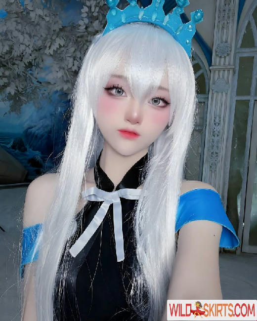 SeeU Cosplay avatar