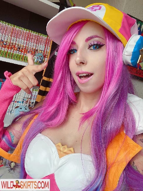 SerasCosplay nude Instagram leaked photo #17