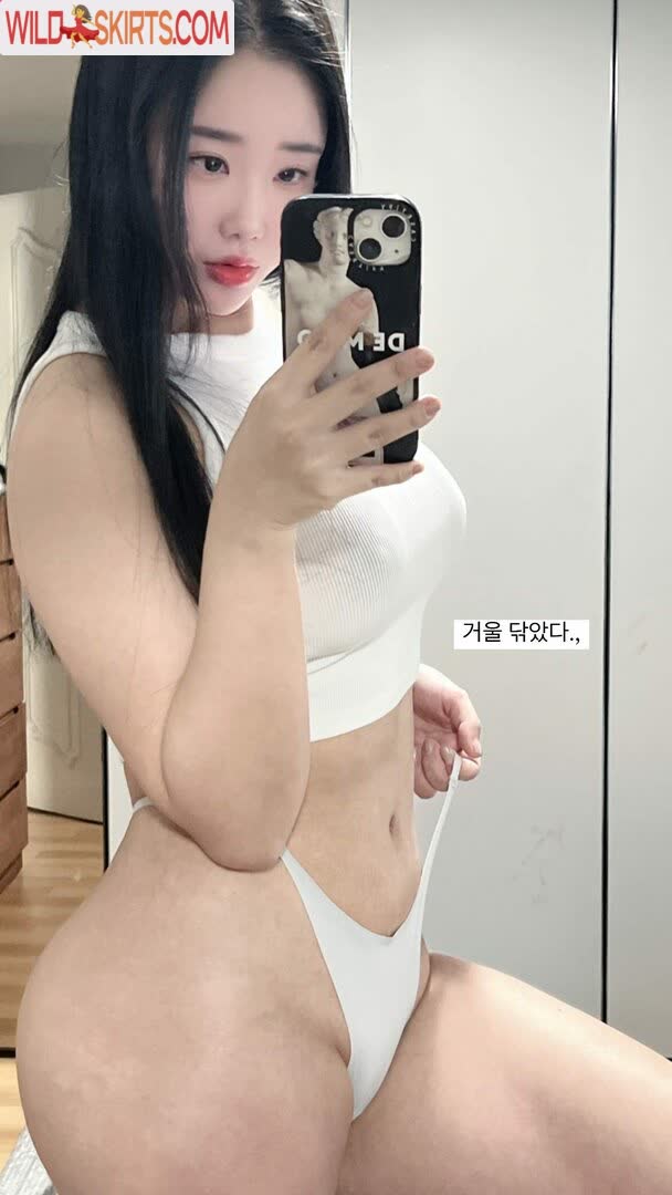 seulfit / 이슬 nude leaked photo #11