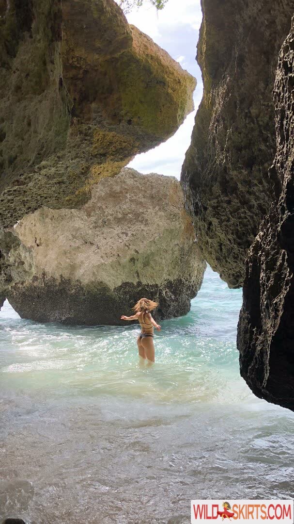 Shantel VanSanten / svansanten nude Instagram leaked photo #19