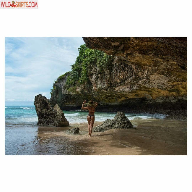 Shantel VanSanten / svansanten nude Instagram leaked photo #553