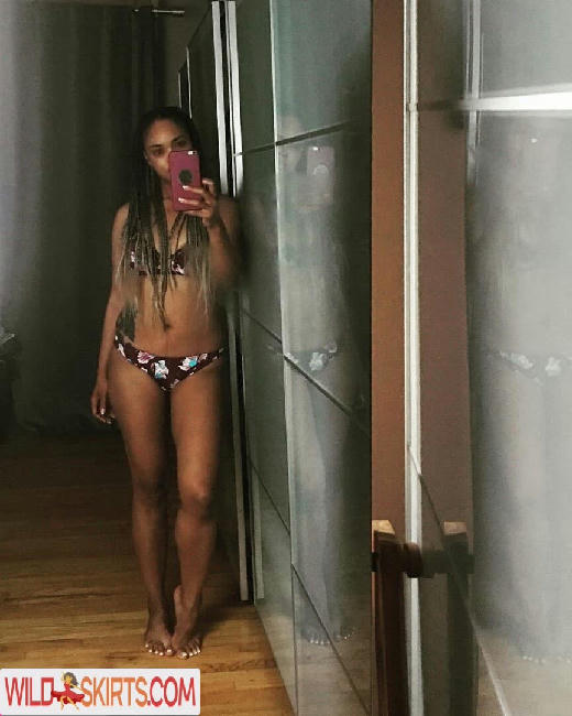 Sharon Leal / realleal nude Instagram leaked photo #14