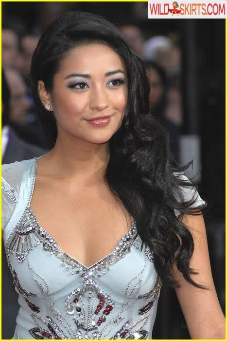 Shay Mitchell / shaymitchell nude Instagram leaked photo #9