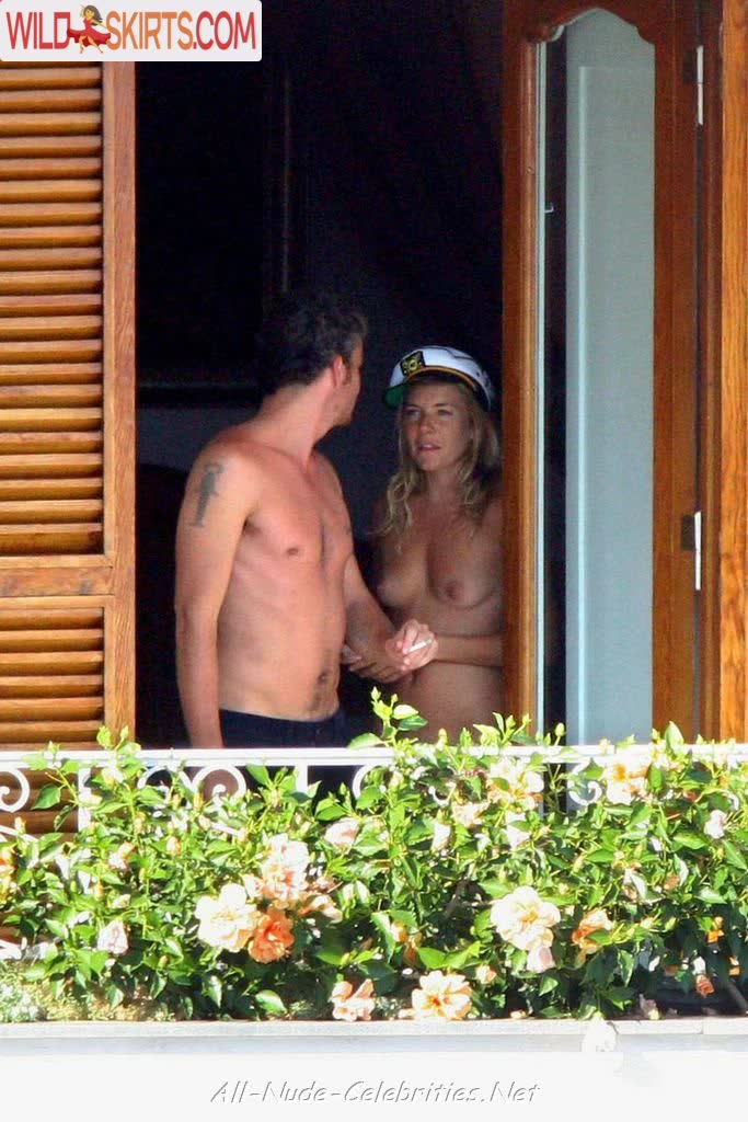 Sienna Miller / siennamillerfree / siennathing nude OnlyFans, Instagram leaked photo #4