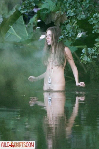 Sienna Miller / siennamillerfree / siennathing nude OnlyFans, Instagram leaked photo #1