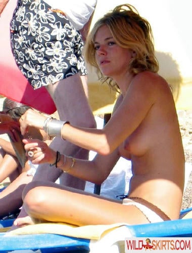 Sienna Miller / siennamillerfree / siennathing nude OnlyFans, Instagram leaked photo #22