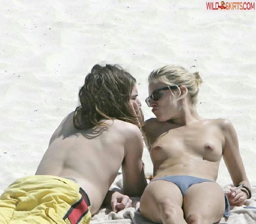 Sienna Miller / siennamillerfree / siennathing nude OnlyFans, Instagram leaked photo #26