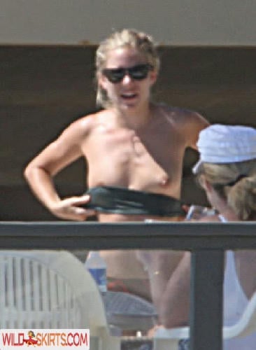 Sienna Miller / siennamillerfree / siennathing nude OnlyFans, Instagram leaked photo #30