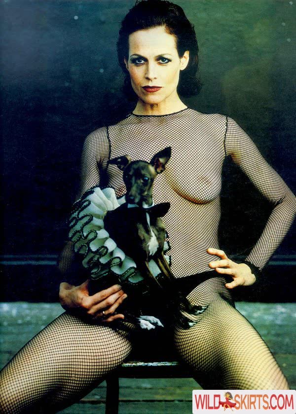 Sigourney Weaver nude leaked photo #8