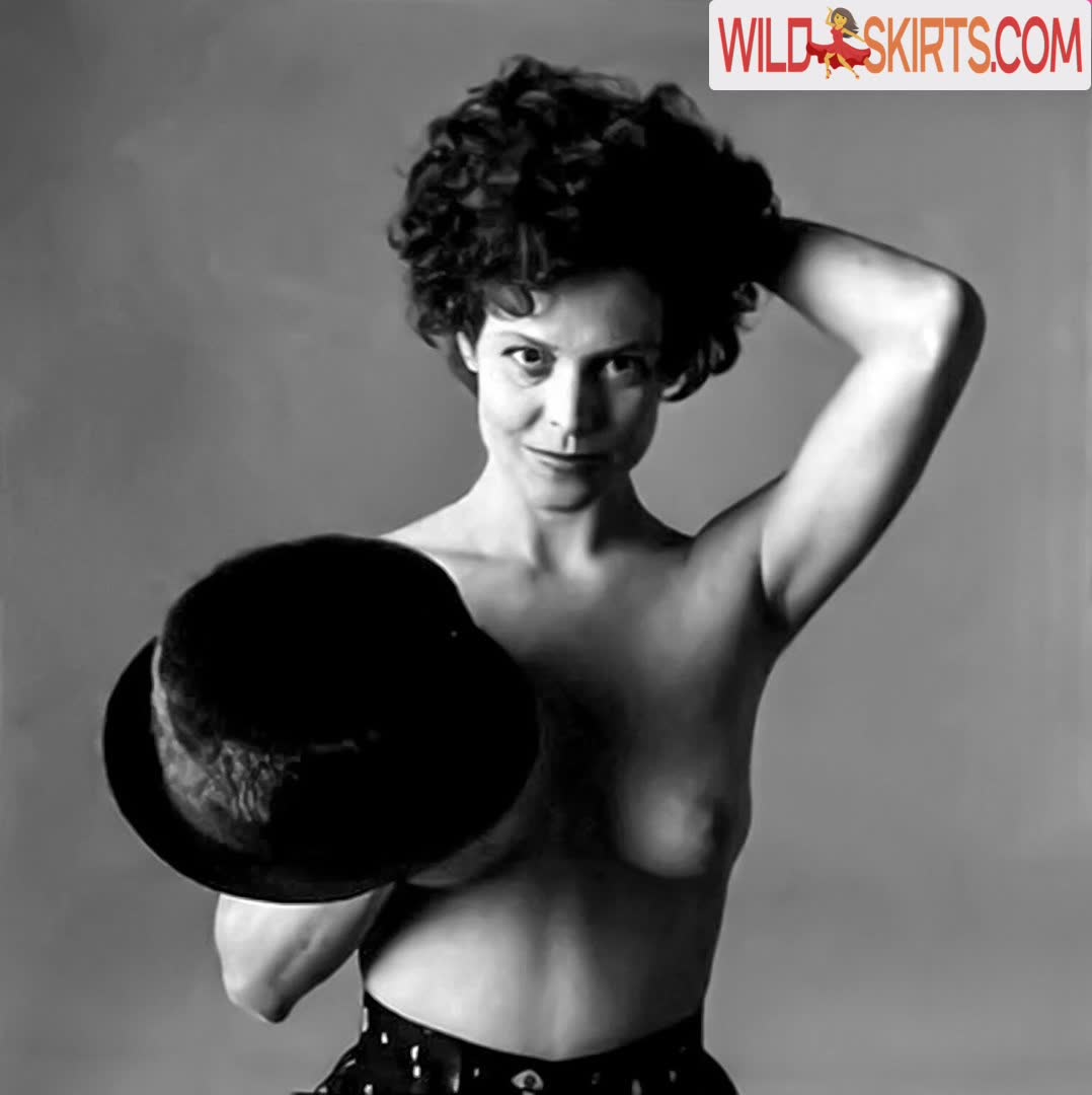 Sigourney Weaver / official_sigourneyweaver nude Instagram leaked photo #2