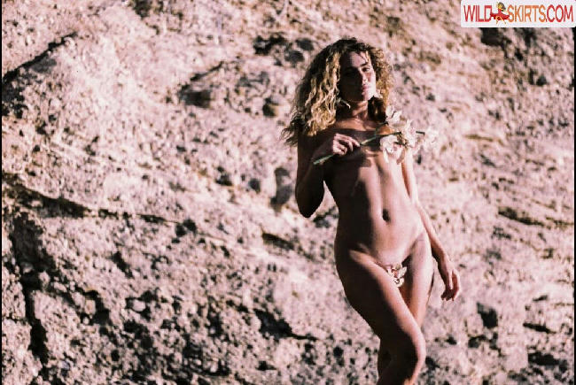 Sina Luxor / sina_luxor nude Instagram leaked photo #18