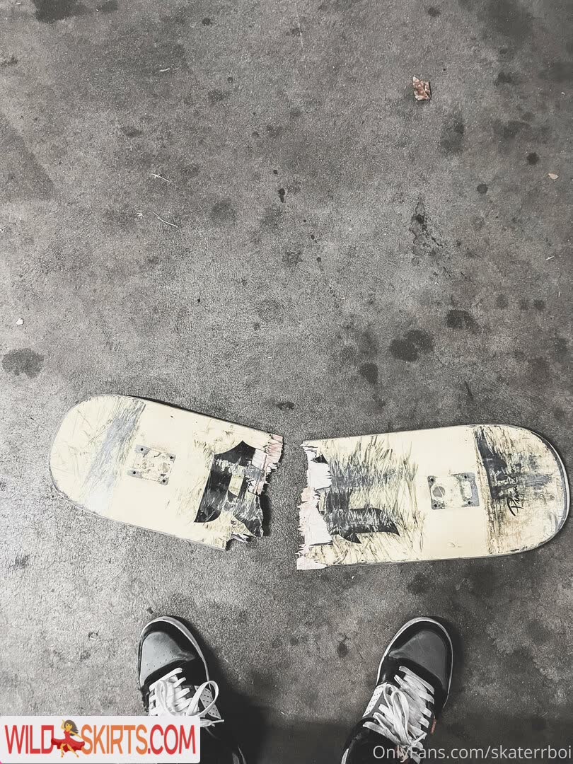 Skaterrboi nude leaked photo #19