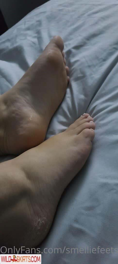 Smelliefeetsweetie nude leaked photo #37