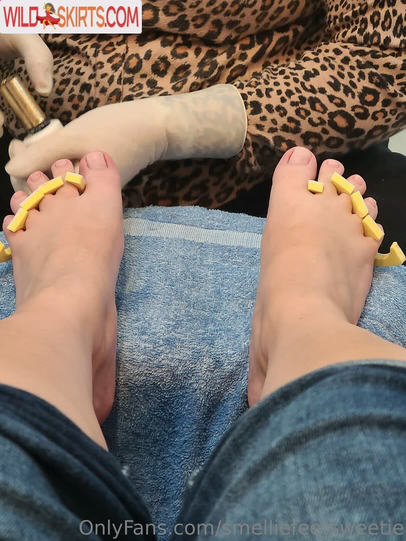 Smelliefeetsweetie nude leaked photo #77