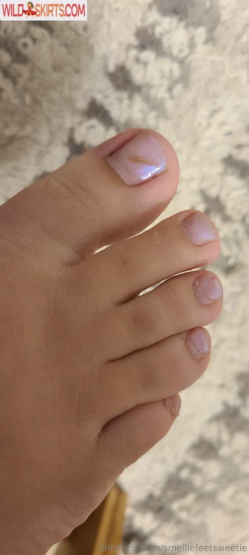 Smelliefeetsweetie nude leaked photo #128