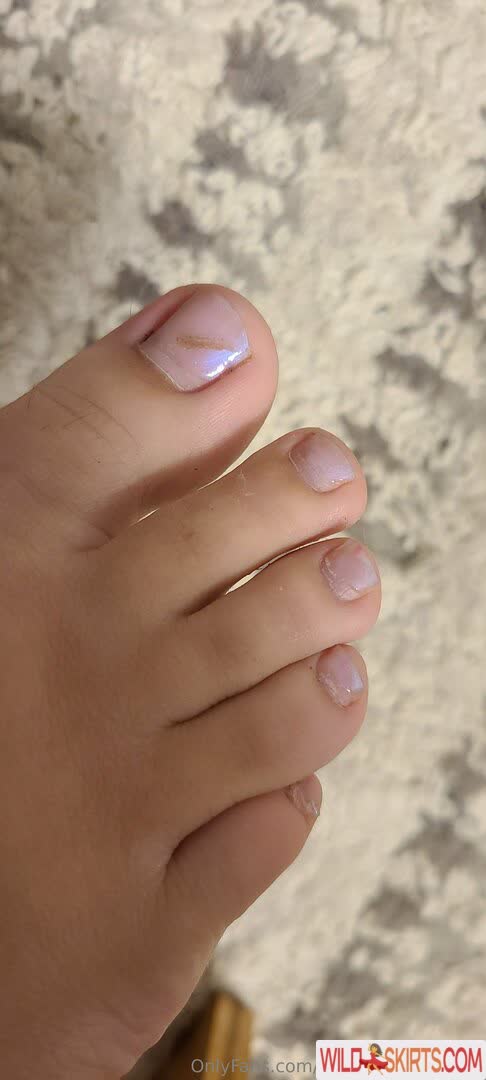 Smelliefeetsweetie nude leaked photo #129