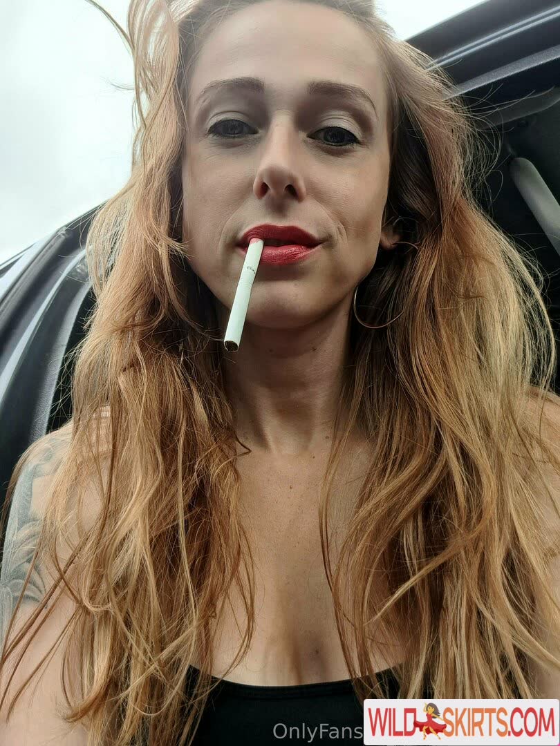 Smokingmom nude leaked photo #13