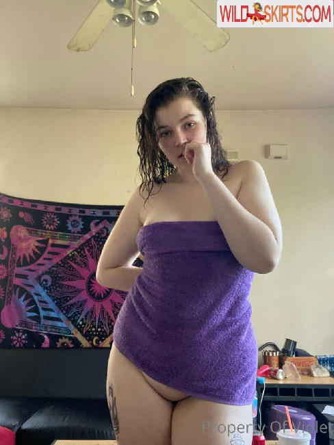 Sneakyviolet nude leaked photo #3