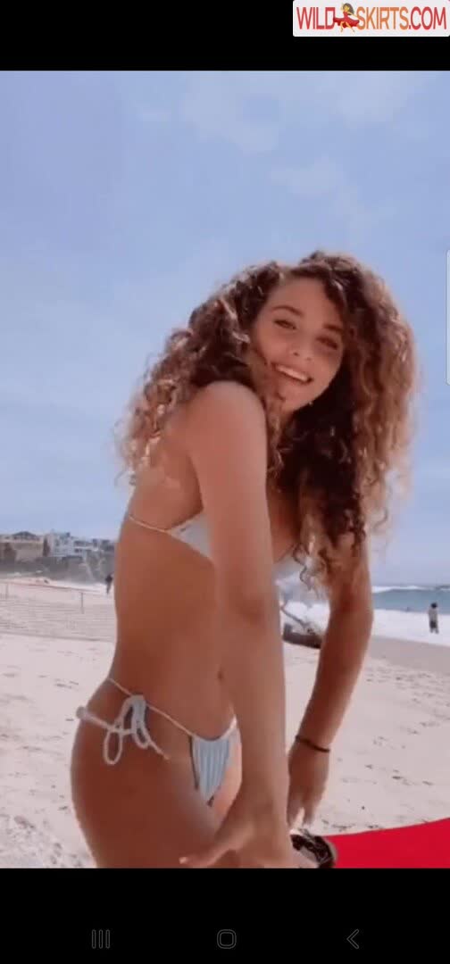 Sofie Dossi nude leaked photo #15