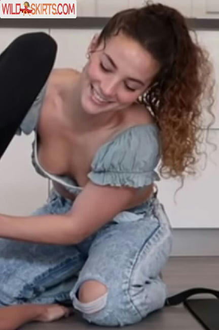 Sofie Dossi / sofiedossi nude Instagram leaked photo #87